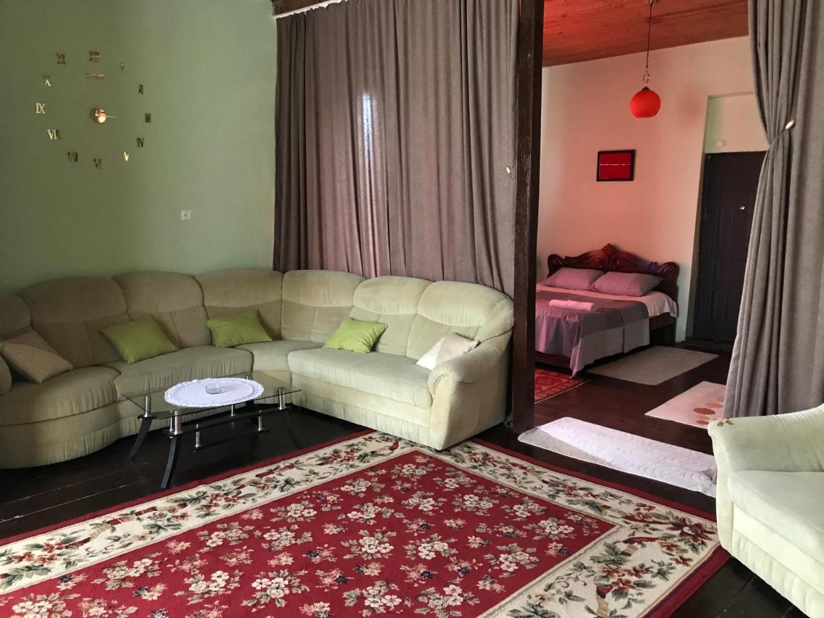 Barsa Apartment Zestafoni